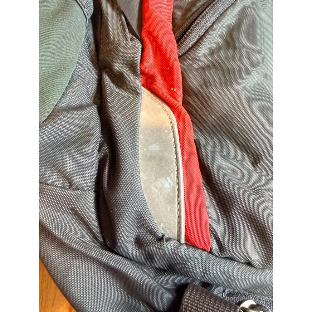 The North Face Messenger Bag Grey Red Crossbody Shoulder Travel Commuter Bag